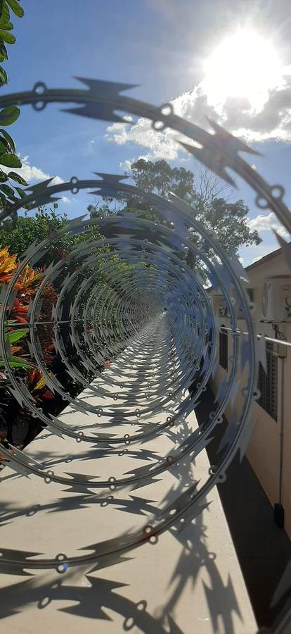 Concertina instalada em muro
